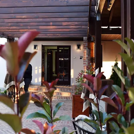 Hunting House *