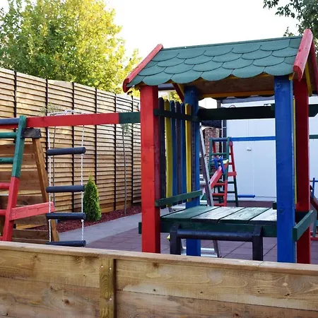 酒店 Hunting House *