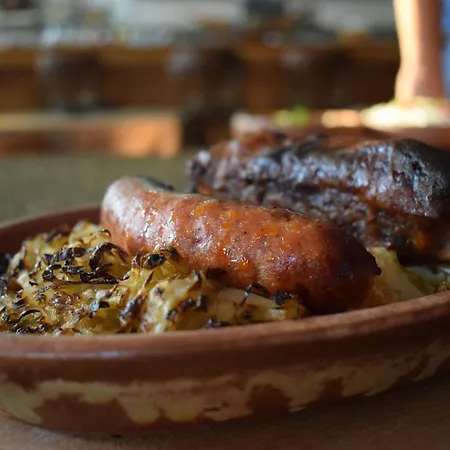 Hotel Hunting House *