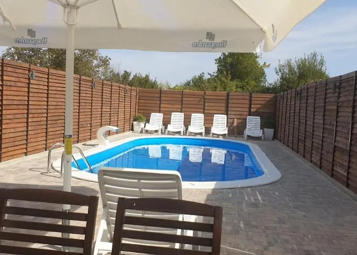 酒店 Hunting House *