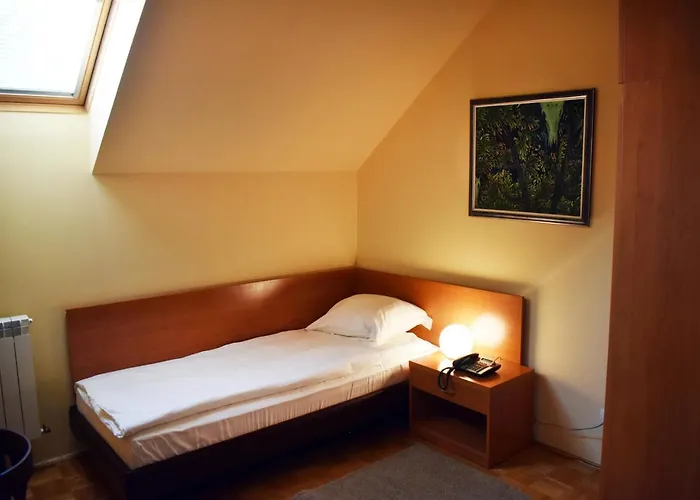 酒店 Hunting House *