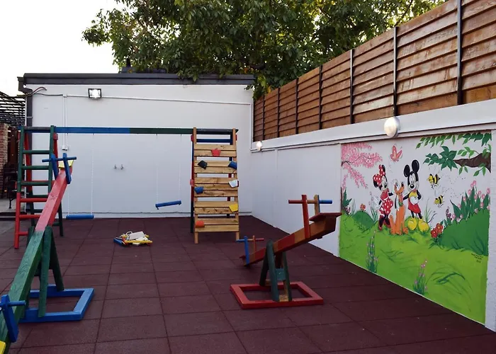 Hunting House 酒店 *