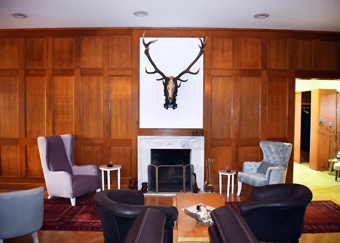 Hunting House * Turija